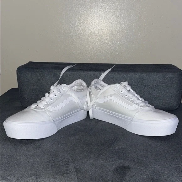 Vans Old Skool Triple White Women’s Size 8 - Picture 6 of 7
